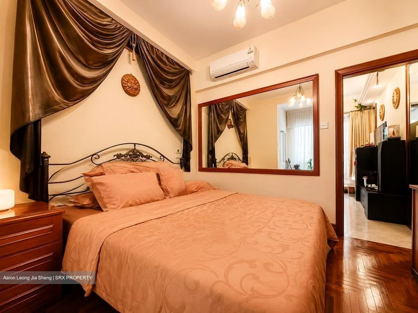 Aston Mansions (D14), Apartment #585635291
